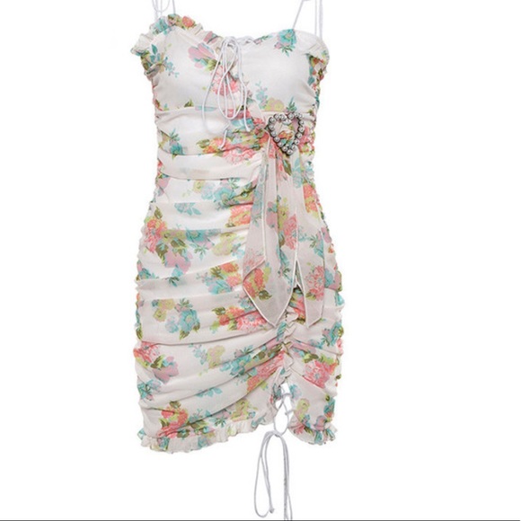 Floral dress. - Picture 5 of 7